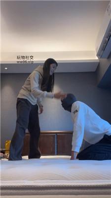 【伊未】坐脸窒息-黑棉袜踩虐 bf49815