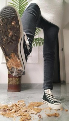 学姐帆布鞋踩跺炸鸡 ACYC-4096