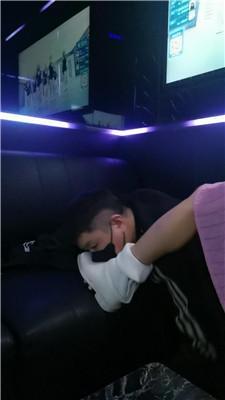 【文文文】KTV开发素人陪酒小妹 JS250308-29