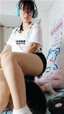 【广西木木】可爱小主毛巾白袜踩虐 bf51274