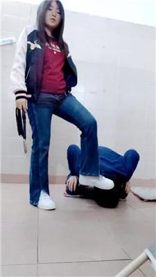 【Nubias】小白鞋踢踹-鞭打耳光  JS250320-4