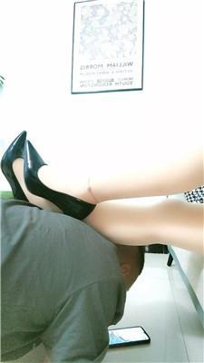 【沐颜】高跟肉丝物化脚垫奴 JS250329-39