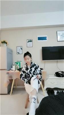 【吟雪】鞭打抽-舔闻原味白袜 JS250331-11