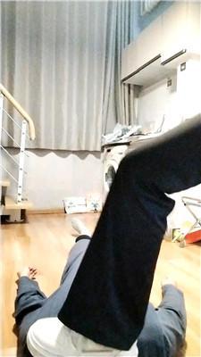 【林意如】人体烟灰缸-运动鞋踩踏 bf51973