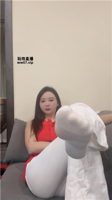 【熙熙】白色牛仔裤    250418-23