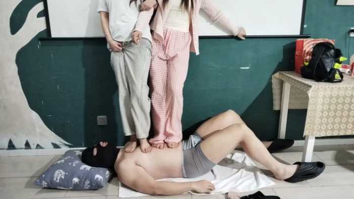 双萌妹子初踩毯子小沈 YC-250501