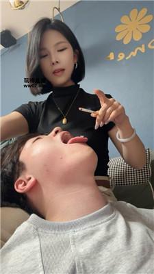 【苏苏】坐脸窒息-虐乳-人体烟灰缸 bf53147