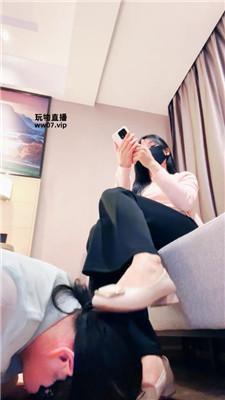 【妮蔻】强迫母畜舔脏鞋底船袜 bf53259