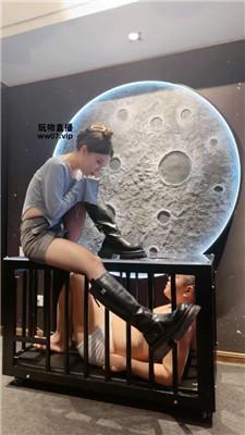 【领主】长靴美腿踩虐-囚禁狗笼 bf53281