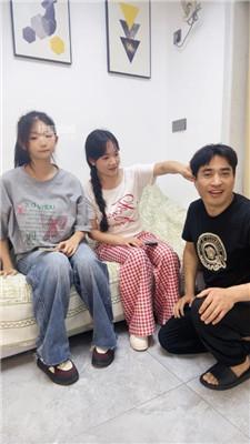 【刘二狗】开发路人双S-踩踏抽耳光 JS250602-11