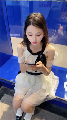 【素人抽水机】白袜小姐姐踩踏-抽耳光 bf54700