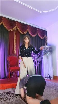 【魔鬼天使】鞭打强制舔脏鞋【上】  JS250620-17