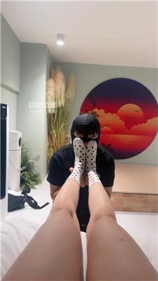 【菜宝】喜欢舔脚的小奶狗 JS250711-11