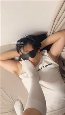 【六花花花】白袜诱惑舔虐 JS250718-36