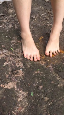 【ToKNai】早期开发影像瑜伽老师裸足控大合集 YC-250805-5