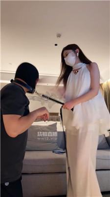 【芭妮】捆绑强制滴蜡-脚喂酸奶-抽耳光 JS250819-13