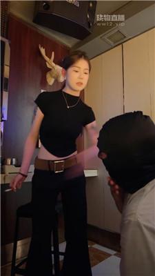 【uus】KTV-陪酒小妹抽耳光/喝口水啤酒 bf56842