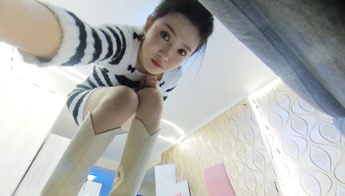 【GTS-VR】绝美白靴白丝公主脚下玩物 JS250908~1