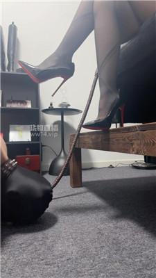 【Sera】高跟黑丝美腿崇拜 JS250913-13