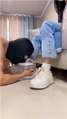 【足彩馆】脏鞋白袜蹂躏踩废物 JS250922-5