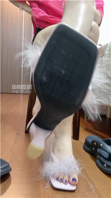 【圆圆】爬进来被羞辱    250921-31