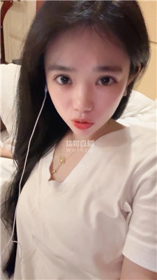 【汀兰】牛仔裤美臀绿帽    250926-20