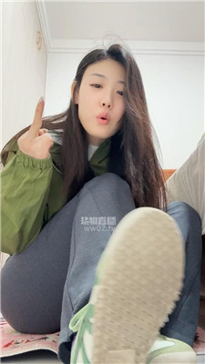 【夏主】绿帽老公锁在衣柜听我出轨    251025-24