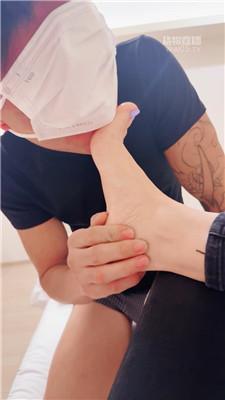 【小拽主人】纹身哥喜欢白袜脚 JS251109-33