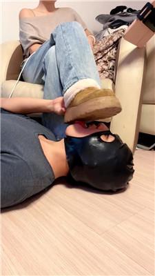 【玥野兔】沉浸式清理脏鞋原味袜 JS251216-36