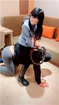 【狠心小妈】骑马虐辱-散鞭狠抽 JS251222-13