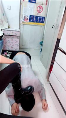 【狠心小妈】长靴捂白袜脚玩狗 JS251227-18