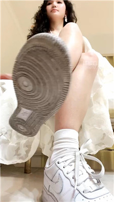 【朦】空军棉袜香水羞辱    251227-12