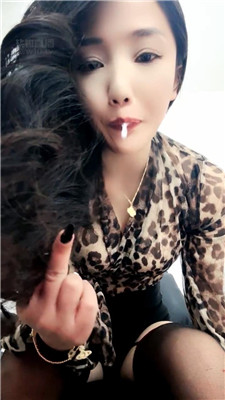 【墨轩】黑丝美臀胯下诱惑 260122-23